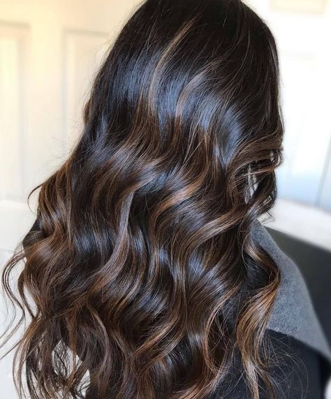 Wella Passionista Nicole always creates EPIC looks but we have a real soft spot for this gorgeous glossy glow up. Grey Brown Hair, Light Brown Balayage, Caramel Blonde Hair, Dark Brown Balayage, Black Hair Balayage, Caramel Balayage, Blending Gray Hair, Brunette Balayage Hair, Hair Color Techniques