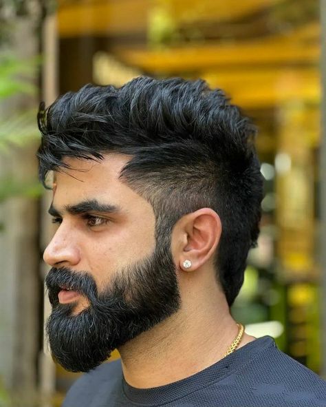 Fade Haircut With Beard, Medium Fade Haircut, Barber Shop Pictures, Beard Images, Drawings For Him, Herbal Hair Growth, Murugan Wallpapers, Beard Shapes, Medium Fade