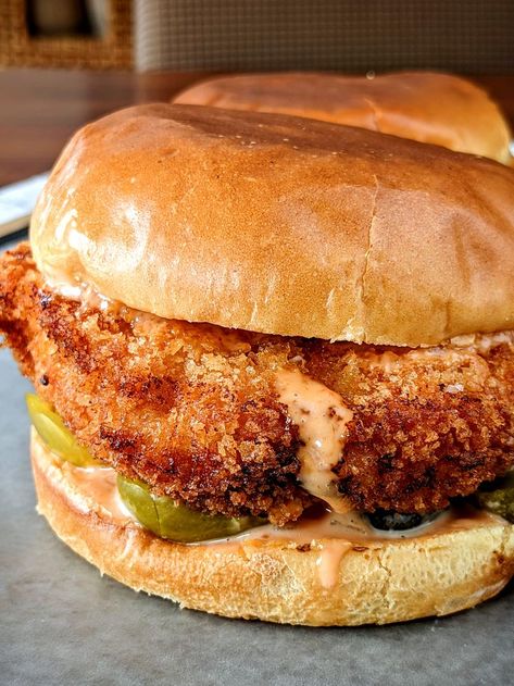 Sweet Chili Chicken Sandwich, Asian Chicken Sandwich, Bang Bang Chicken Sandwich, Chicken Thigh Sandwich, Chinese Fried Chicken, Chicken Parmesan Sandwich, Easy Suppers, Yummy Sandwiches, Sweet Chili Chicken