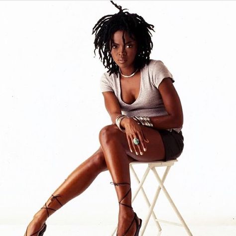 Hip-Hop back in the day on Instagram: “Ms Lauryn Hill ‘Baby girl, respect is just a minimum nig**s fuc*ed up and you still defending 'em, now, Lauryn is only human, don't think I…” Ms Lauryn Hill, Lauren Hill, Miseducation Of Lauryn Hill, Meagan Good, Lauryn Hill, Neo Soul, New Classic, Mode Vintage, Mode Inspiration