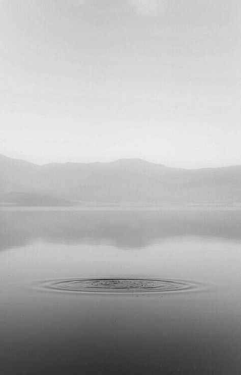 Elicia Edijanto, Vibe Nature, Mode Monochrome, Silver Blonde, Body Of Water, Cloudy Sky, Foto Art, White Photography, Black And White Photography