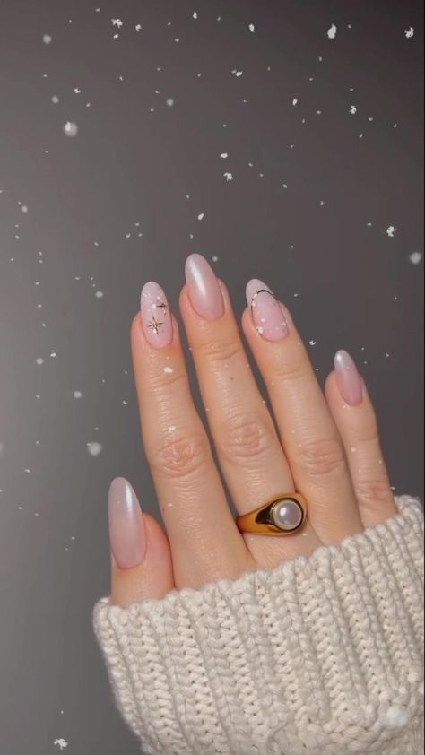 TikTok - Make Your Day Sparkly Nail Designs, Beauty Hacks Nails, Classy Nail Designs, Simple Gel Nails, Sparkly Nails, Xmas Nails, Classy Nails, Chic Nails, Holiday Nails