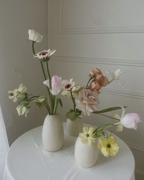 Camilia Supply | Wholesaler (@camiliasupply) • Instagram photos and videos Small Vase Centerpiece, Ceramic Bud Vases, Bud Vases Wedding, Bud Vase Centerpiece, Hard Crafts, Bud Vases Flowers, Ceramic Bud Vase, Natural Ceramic, Flower Vase Arrangements