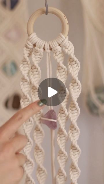 Macrame Scarf Diy, Macrame Ideas For Beginners, How To Make Macrame Wall Hangings, Macrame Tutorial Beginner, Macrame Wall Hanging Tutorial, Makramee Diy, Macrame Wall Hanging Diy, Macrame Patterns Tutorials, Macrame Tutorial