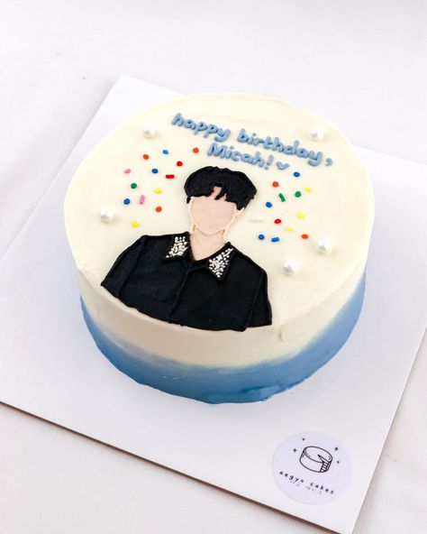 Korean Cake Ideas, Birthday Cake For Boyfriend, Minimalist Cake, Instagram Minimalist, Purple Cakes Birthday, Bts Cake, Cake For Boyfriend, Artist Cake, Birthday Men