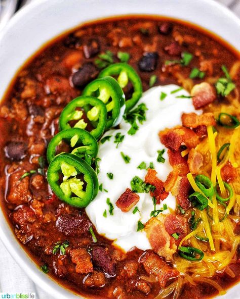 Instant Pot Turkey Chili, Instant Pot Turkey, Bacon Chili, Turkey Chili Recipe, Chili Cheese Fries, Chili Recipe Turkey, Hearty Chili, Best Chili Recipe, Chili Soup