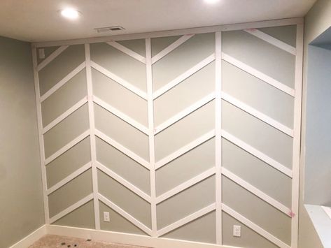 Teal Board And Batten Wall, Chevron Wall Panelling, Board And Batten Wall Designs, Cream Accent Wall, Herringbone Accent Wall, Penyimpanan Makeup, Herringbone Wall, Batten Wall, Wall Paneling Diy