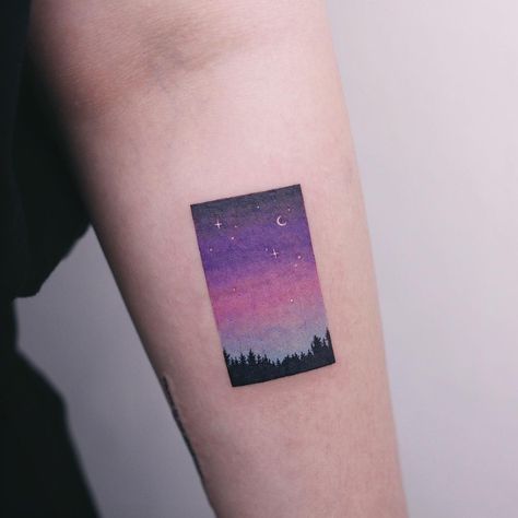 Nostalgic night sky by tattooist Saegeem Tattoo Fairy, Male Tattoos, Sky Tattoos, Tatuagem Masculina Pequena, Palm Tattoos, Shape Tattoo, Tiny Tattoo, Tatuaje A Color, Subtle Tattoos