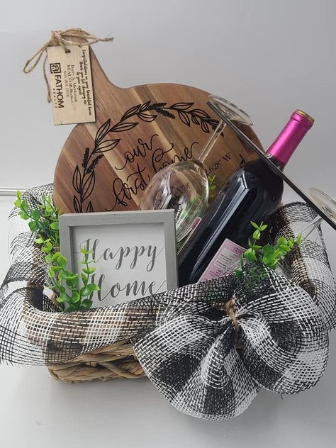 Client Gift Baskets, Wedding Gift Basket, Creative Gift Baskets, Homemade Gift Baskets, Housewarming Gift Baskets, Raffle Basket, Raffle Baskets, Real Estate Gifts, Wine Gift Baskets