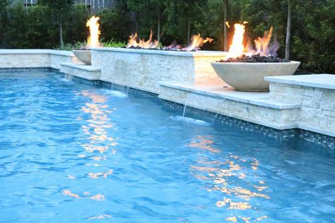 Omega Inground Pool Builders: Luxury Construction By Design | TX Pool Designs Modern, Swimming Hair, Pool Natural, Pool Design Modern, Florida Pool, Dream Backyard Pool, Swimming Pool Decks, Modern Pool, Pools Backyard Inground