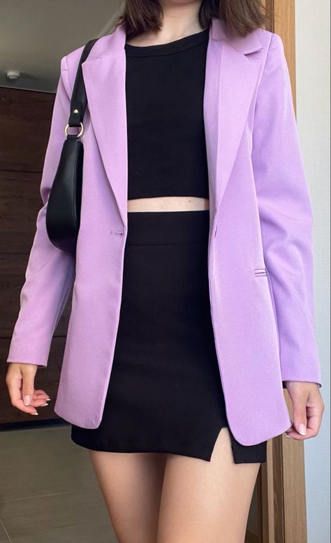 Women Purple Blazer, How To Style A Purple Blazer, Purple Outfits For Women Classy Casual, Formal Purple Outfit, Blazer Lila Outfits, Blazer Outfits 2023, Purple Blazer Outfits For Women, Purple Formal Outfit, Purple Outfits For Women Classy