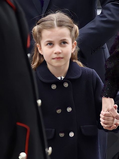 Prince William Family, Princesa Charlotte, William E Kate, Princess Katherine, Princess Diana Photos, Princess Kate Middleton, William And Catherine, Prince Phillip, Duke Of Edinburgh