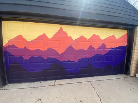 Garage Door Murals Art, Garage Mural Ideas, Colourful Rooms, Garage Mural, Garage Door Mural, Rainbow Abstract Painting, Door Mural, Maximalist Design, School Murals