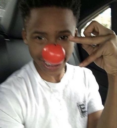 Tay K Pfp, Cool Pfps For Discord, Cloud Rap, Clown Nose, Swag Pics, Y2k Profile Picture, 2013 Swag Era, Gamer Pics, Funny Black People