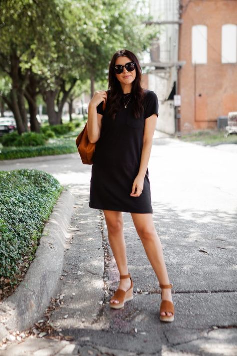 T Shirt Dress Work Outfit, Black Tshirt Dress Outfit Summer, T Shirt Dress Outfit Black Women, T Shirt Dress Outfit Summer, Tshirt Dress Outfit Summer, Tee Shirt Dress Outfit, Shirt Dress Outfit Summer, Shirtdress Outfit, T Shirt Dress Outfit