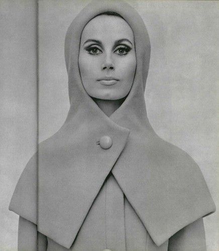 Space Age Fashion, Fashion Study, Jerry Hall, Jean Shrimpton, Space Fashion, Fashion 1960s, Guy Laroche, Linda Evangelista, Hooded Scarf