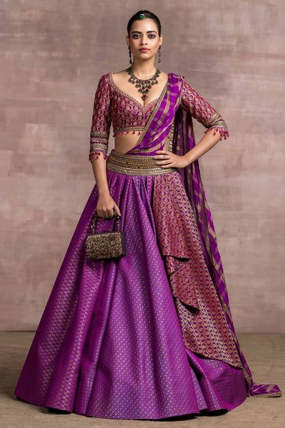 Draped Lehenga, Drape Lehenga, डिजाइनर कपड़े, Lehenga Saree Design, Indian Outfits Lehenga, Lehenga Designs Simple, Lehnga Dress, Bridal Lehenga Collection, Half Saree Designs