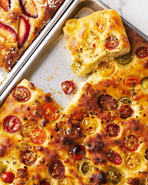 No-Knead Tomato Focaccia Tomato Foccacia Bread, Tomato Focaccia, Easy Focaccia, Bread Yeast, Healthy Breads, Foccacia Bread, Kaiser Rolls, Potluck Side Dishes, Focaccia Recipe