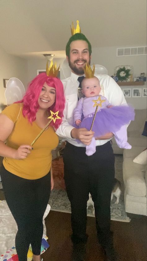 Small Family Halloween Costumes, Unique Halloween Costumes Family, Family Halloween Costumes Of 3, Nerdy Family Halloween Costumes, Family Halloween Costumes Unique, Best Family Halloween Costumes For 3, 3 Family Costume Ideas, Family Costume With Newborn, Family Of 3 Costumes With Baby