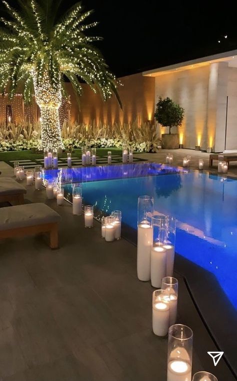 Luxury Birthday Party, Kylie Jenner House, Jenner House, Pool Wedding, Luxury Birthday, Dream Mansion, Backyard Pool Designs, House On A Hill, Birthday Bash