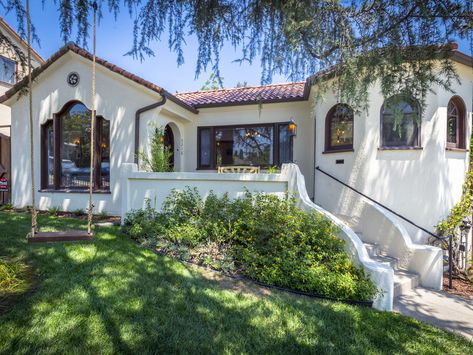 Fetching 1920s Spanish-style house in Eagle Rock asks $879K Spanish Style Homes Plans, Spanish Style Home Exterior, Modern Spanish Style Homes, Modern Spanish Style, Mediterranean Homes Exterior, Mediterranean Home Interior, Modern Mediterranean Homes, Rustic Mediterranean, Mediterranean Exterior