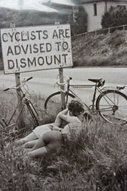 Vintage Lesbian, Blithe Spirit, Beach Cruisers, I Want To Ride My Bicycle, Photo Vintage, Vintage Photographs, A Sign, Tandem, Vintage Photography