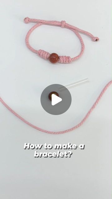 Bracelet With Pearls Diy, Diy Beach Bracelets, How To Crochet A Bracelet, How To Make Cord Bracelets, Fabrication Bracelet, How To Make Bracelets With Beads, Kids Bracelets Diy, Bracelet Diy Ideas, Diy Knot Bracelet