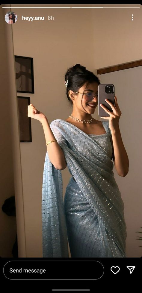 Saree Styles For Farewell, Saree Wearing Styles, Simple Saree Designs, Fancy Sarees Party Wear, Traditional Indian Dress, Bollywood Outfits, Desi Fashion Casual, Simple Sarees, Saree Designs Party Wear