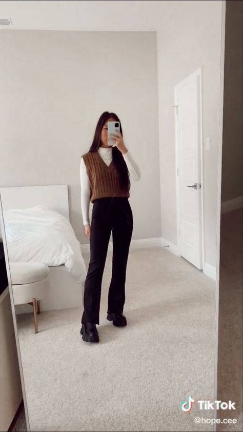 Half Sweater, Semi Formal Outfits, Look Legging, Casual College Outfits, Business Casual Outfits For Work, Casual Day Outfits, Stylish Work Outfits, Causual Outfits, Casual Work Outfits