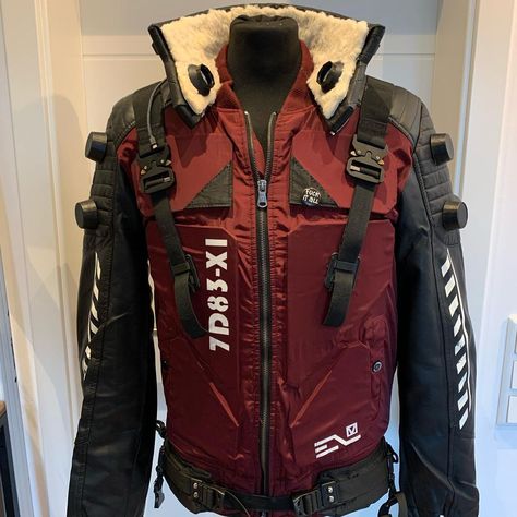 Cyberpunk Costume Design, Cyberpunk Leather Jacket, Cyberpunk Armor Men, Cyberpunk 2077 Clothes, Cyberpunk 2077 Fashion, Cyberpunk Fashion Futuristic Clothing, Cyberpunk Inspired Outfit, Cyberpunk 2077 Outfit, Cyberpunk Clothing Men