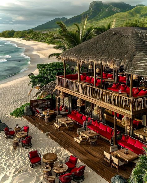 Beach Resort Design, Outdoor Restaurant Patio, Coffee House Design, Seaside Restaurant, Beach Dining, Beachfront House, Tropical Backyard, Bedroom Interior Design Luxury, Island Villa