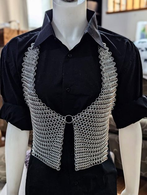 Chainmail Vest, Chainmail Glove, Scale Maille, Fabric Techniques, Chainmail Shirt, Chain Maille, Fashion Design Sketches, Chain Mail, Design Sketch