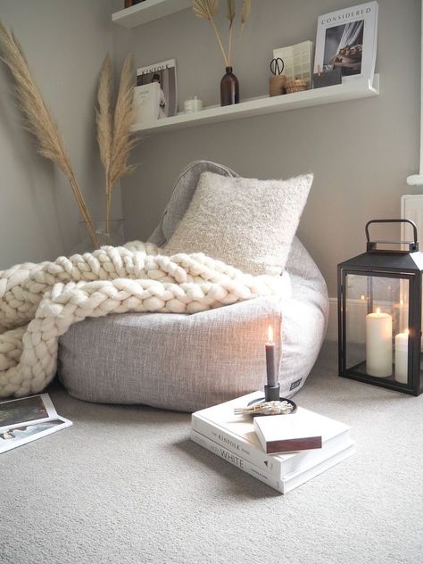 Cosy Bedroom, Cosy Room, Cosy Corner, Bedroom Decorating, Styl Boho, Meditation Room, Room Inspiration Bedroom, Room Ideas Bedroom, Minimalist Bedroom