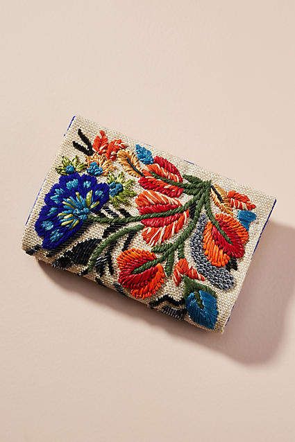 Anthropologie Fanciful Florals Embroidered Clutch Hand Bags Ideas, Embroidered Clutch Bag, Best Leather Wallet, Bags Ideas, Embroidered Handbag, Embroidered Clutch, Embroidery Bags, Bridal Clutch, Beaded Clutch