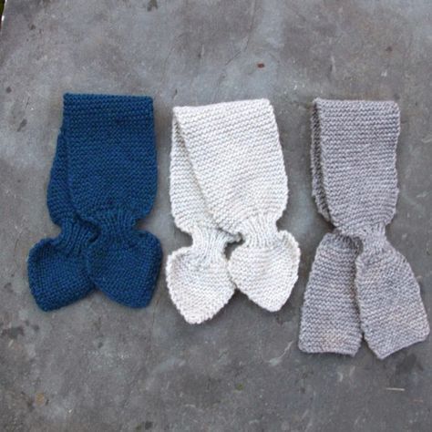 Tiptoethrough: Boy's Baby and Toddler Scarf Knitting Pattern Baby Mittens Pattern, Easy Scarf Knitting Patterns, Toddler Scarf, Toddler Mittens, Scarf Knitting Pattern, Knitting Patterns Free Scarf, Crochet Toddler, Baby Scarf, Baby Mittens