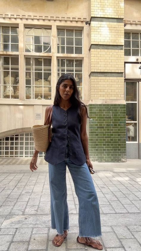 The Best Linen Vests Everyone is *Still* Wearing | Who What Wear Summer Work Outfits, Spring Outfits Ideas, Linen Pants Outfit, Summer Office Outfits, Italy Outfits, Stil Inspiration, Looks Street Style, Mode Ootd, Outfits Spring