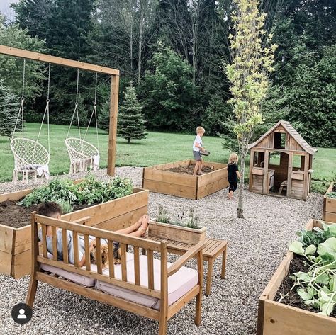 Kid Yard Ideas, Garden School Ideas, Play Area Garden Ideas, Country Playground Ideas, Backyard Natural Play Area, Garden Farmhouse, Backyard Hill, Half An Acre Backyard Ideas, Working Out Outside