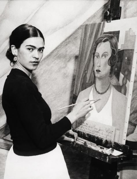 Frida Kahlo’s Fashion Evolution Is a Lesson in Messy Feminism, Deep Love, and Enduring Pain Famous Women In History, Womens History, Frida Kahlo Portraits, Kahlo Paintings, Women Inspiration, Feminist Icons, Sundance Style, History Nerd, Cap Ideas