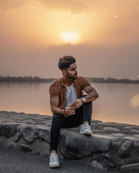 Instagram post by ADIL • May 8, 2019 at 3:50pm UTC Men Fashion Photoshoot, Male Portrait Poses, Mens Photoshoot Poses, Male Models Poses, Portrait Photography Men, Men Photoshoot, Men With Street Style, Man Photography, Men Photography