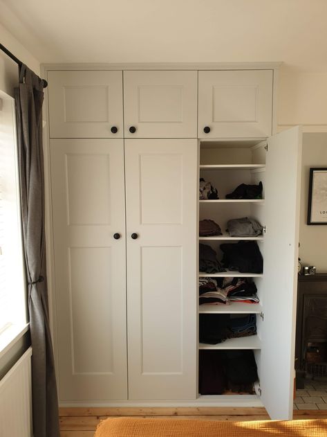 Built In Wardrobe Doors, Diy Fitted Wardrobes, Diy Built In Wardrobes, Alcove Shelves, Furniture Wardrobe, Morris Homes, Diy Storage Rack, Basement Remodel Diy, Diy Shoe Rack