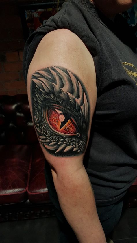 Dragon Eyes Tattoo, Dragon Eye Tattoo, Griffon Tattoo, Cow Skull Tattoos, Feminine Shoulder Tattoos, Tattoos Color, Indian Tattoos, Dragons Eye, Art Inspired Tattoos