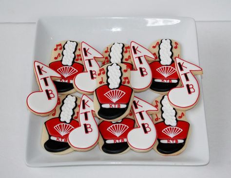 Marching Band Hats and Music Notes | Cookie Connection Marching Band Cake, Band Booster, Marching Band Mom, Band Gifts, Cast Gifts, High School Marching Band, Music Cookies, Banquet Ideas, Senior Stuff