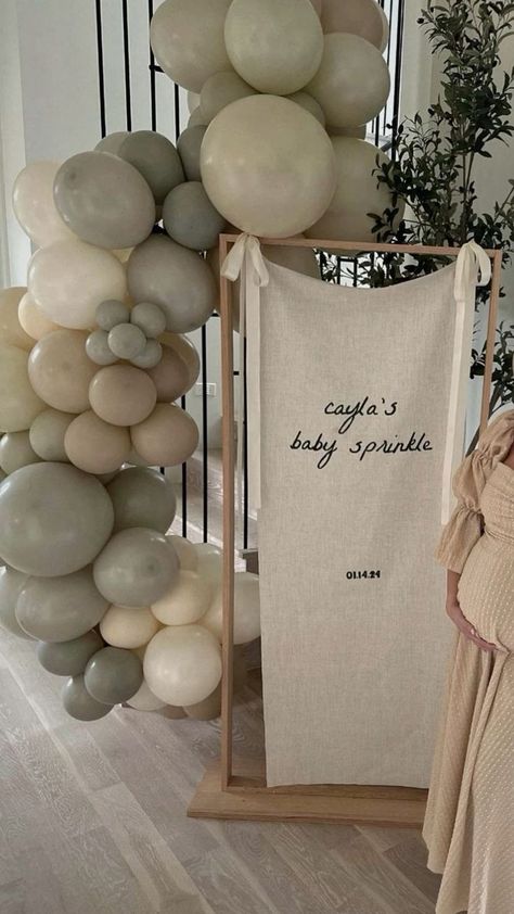 Baby Shower Background Decorations, Surprise Gender Baby Shower Ideas, Gender Reveal Ideas Aesthetic, Home Baby Shower Ideas Decor, Evening Baby Shower Ideas, Simple Baby Shower Ideas For Boys, Baby Shower Aesthetic Boy, Minimal Baby Shower Decor, Aesthetic Baby Shower Ideas