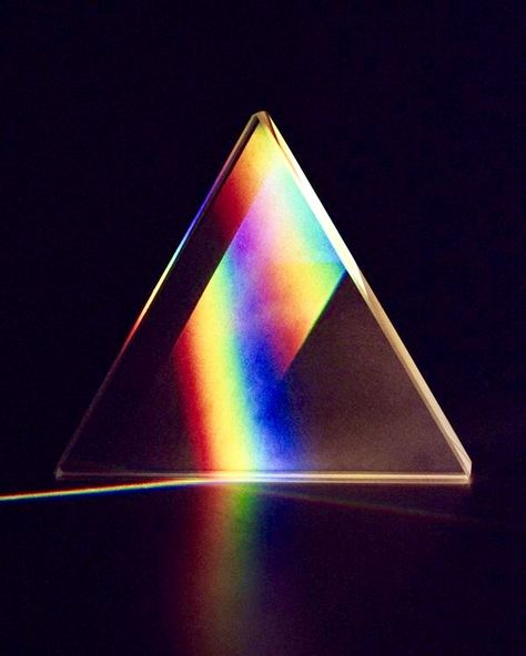 Light Art Installation, Rainbow Aesthetic, Glitch Art, Prisms, Light Installation, Color Theory, Light Art, A Rainbow, Light And Shadow