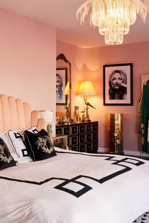 Pink Hollywood Regency Bedroom With Glass Chandelier and White Linens Los Angeles Bedroom Aesthetic, Wallpapered Door, Old Hollywood Aesthetic Room, Vintage Hollywood Bedroom, Hollywood Regency Decor Bedroom, Old Hollywood Interior Design, Bookcase With Books, Modern Los Angeles Home, 1940s Interior Design