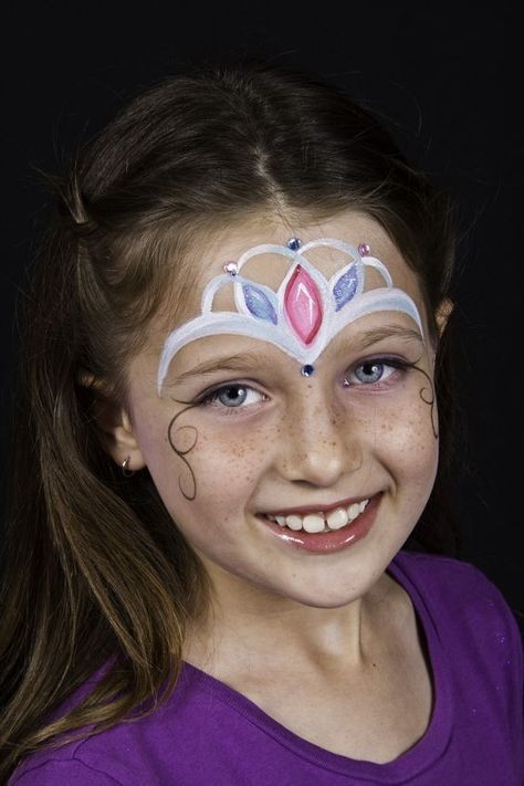 Crown Pearl Princess Face Painting. Kids Face Painting Easy, Easy Face Painting Designs, Princess Face Painting, Animal Face Paintings, Pearl Princess, Girl Face Painting, Face Painting Tutorials, Princess Face, Festival Face