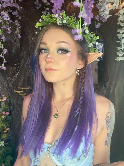 Elven Princess Makeup, Fairy Make Up Easy, Medieval Elf Makeup, Ren Faire Makeup Elf, Flower Elf Makeup, Rennaisance Faire Makeup, Forest Elf Makeup Look, Fairy Festival Makeup, Elf Princess Makeup