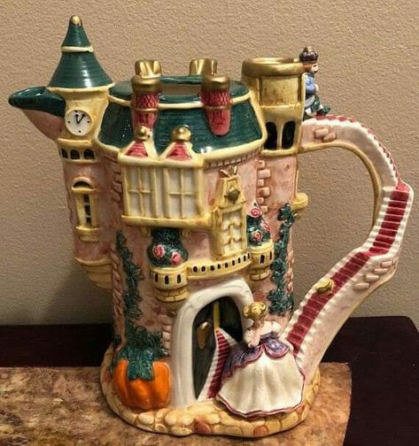 Vintage Cinderella, Cute Teapot, Novelty Teapots, Teapots Unique, The Staircase, Collection Display, Tea Cozy, Teapots And Cups, Tea Pots Vintage