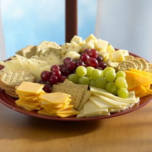 Need a party tray for that office party or family gathering? Why not make it beautiful and tasty? Party Cheese Platter, Cheese And Cracker Platter, Cheese And Cracker Tray, Cheese Trays, Cheese And Crackers, Cheese Party, Cheese Tray, Party Trays, Cheese Platter