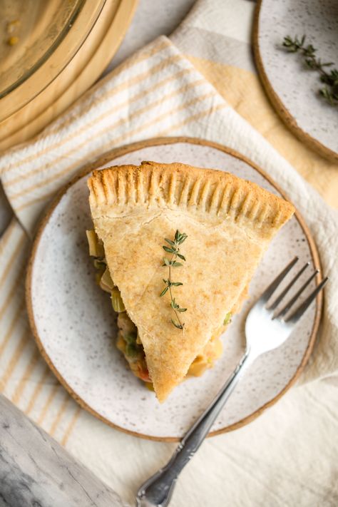 Chickpea Flour Pie Crust, Gluten Free Pot Pie Crust, Pot Pie Vegan, Pot Pie Crust, Chickpea Pot Pie, Gluten Free Pot Pie, Vegan Fall Recipes, Vegan Pot Pies, Pie Crust Edges